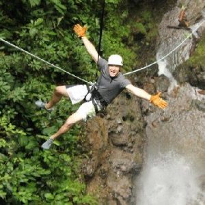 Arenal rappel in Alajuela