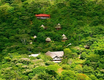 Luna Lodge, village