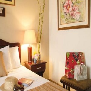 Apartotel La Sabana, room