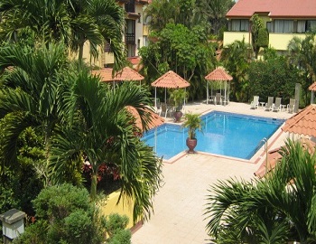 Country Inn Suites, outdoor gardens