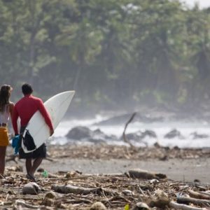 Full pavones surfers